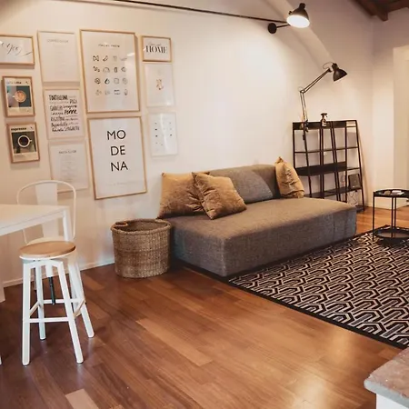 Albinelli's - 10m From Mercato Albinelli Daire