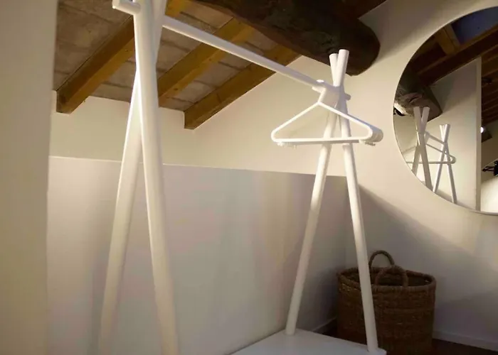 Albinelli's - 10m From Mercato Albinelli Апартаменти Модена